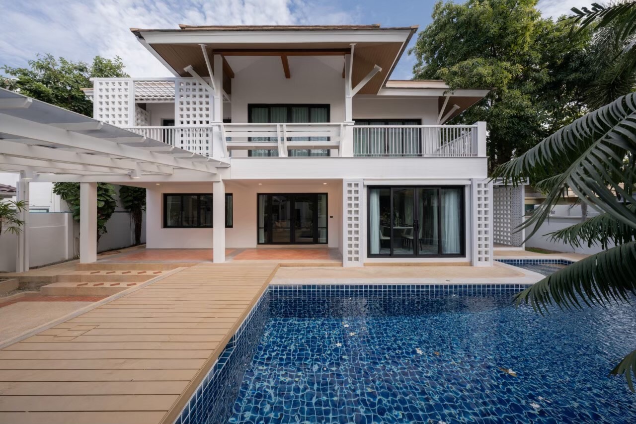 CP2333-2-Storey Detached House for Sale at Central Pattaya