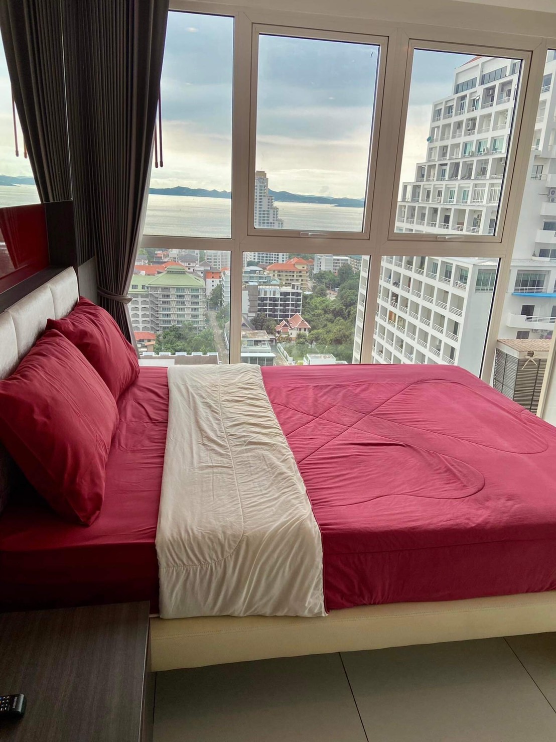 PTK2332-One Bedroom with Incredible Sea Views for Sale At The Vision